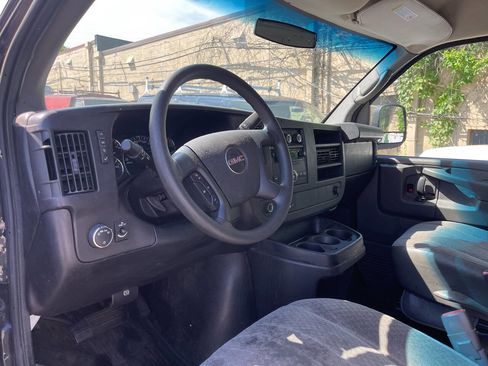 Used 2014 GMC Savana 2500 image 14