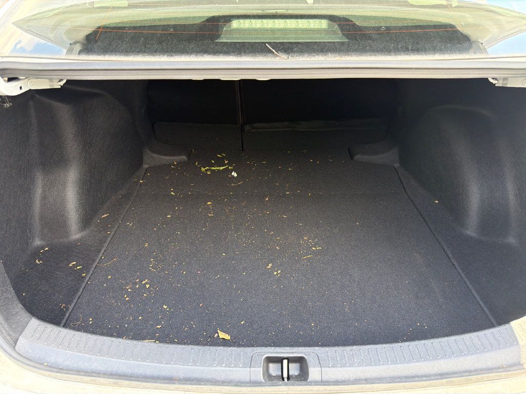 Used 2023 Toyota Corolla LE FWD image 22