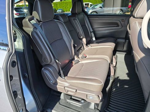 Used 2024 Honda Odyssey Elite image 14