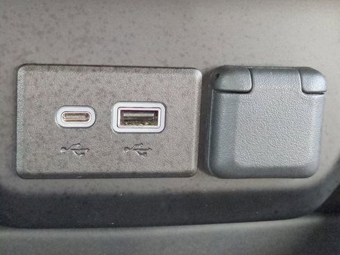 Used 2021 Chevrolet Silverado 1500 LT Trail Boss w/ Bed Protection Package image 21