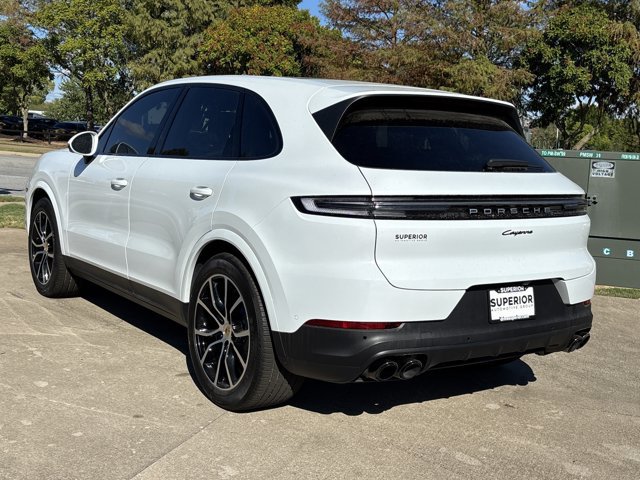 Used 2024 Porsche Cayenne AWD/4WD image 9