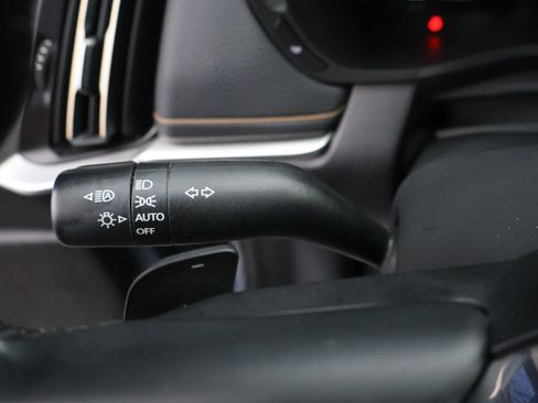 Used 2025 MAZDA CX-70 Plug-In Hybrid w/ Premium Pkg image 32