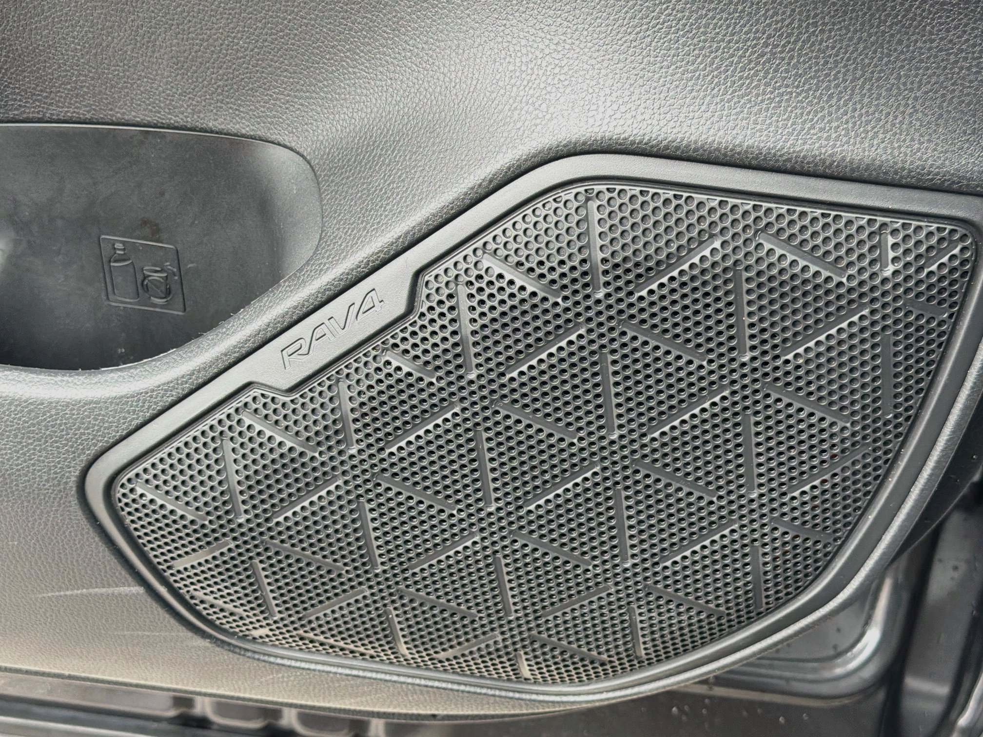 Used 2023 Toyota RAV4 XLE Premium FWD image 24