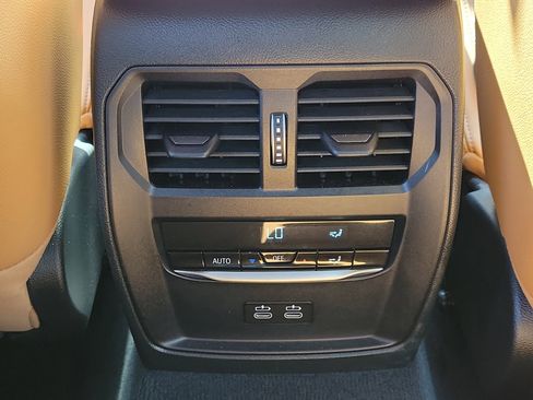 Used 2025 BMW 330i Sedan RWD image 12