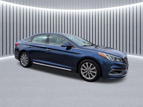 Used 2016 Hyundai Sonata Limited w/ Option Group 05 FWD image 3