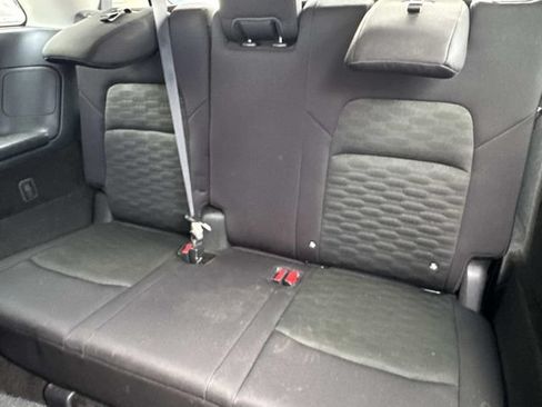 Used 2024 Nissan Pathfinder SV FWD image 14