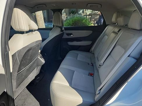 Used 2024 Nissan Ariya FWD image 13