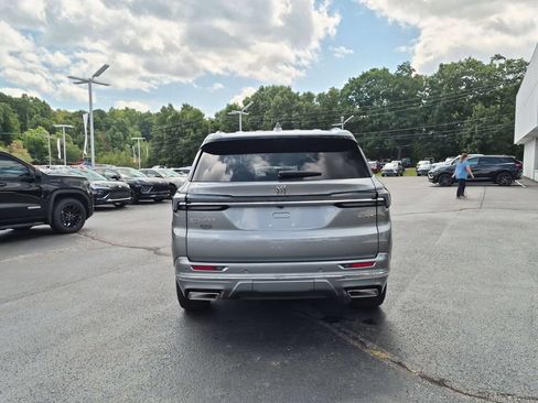 New 2027 Buick Enclave Avenir w/ LPO, Floor Liner Package AWD/4WD image 8