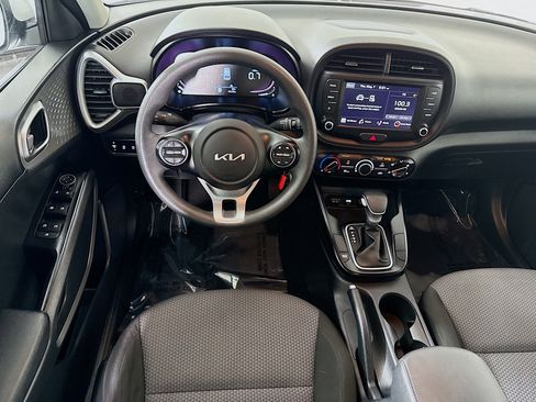 Used 2024 Kia Soul LX w/ Option Group 015 FWD image 17
