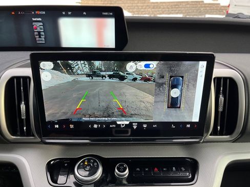 Used 2025 Ford Expedition Max Active image 25