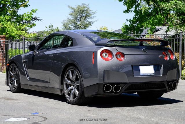 Used 2011 Nissan GT-R Premium AWD/4WD image 6