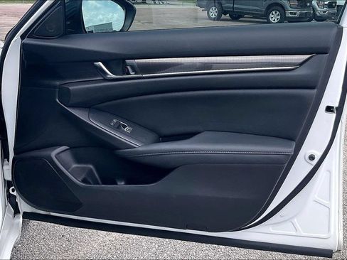 Used 2021 Honda Accord Sport image 29