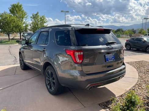 Used 2017 Ford Explorer XLT w/ Equipment Group 202A AWD/4WD image 5