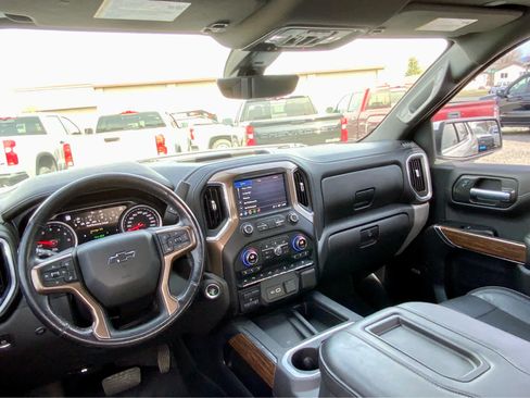 Used 2021 Chevrolet Silverado 1500 High Country w/ Technology Package AWD/4WD image 36