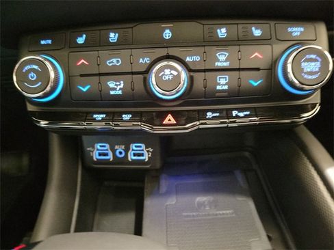 Used 2022 Dodge Durango R/T w/ Blacktop Package image 7