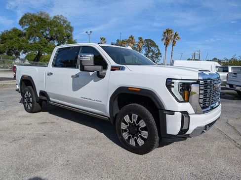 New 2026 GMC Sierra 2500 Denali w/ Denali Reserve Package AWD/4WD image 3