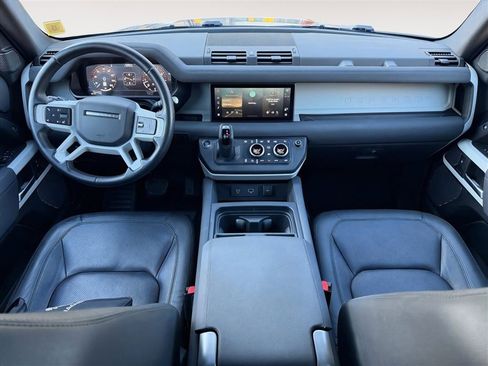 Used 2023 Land Rover Defender 110 S image 21