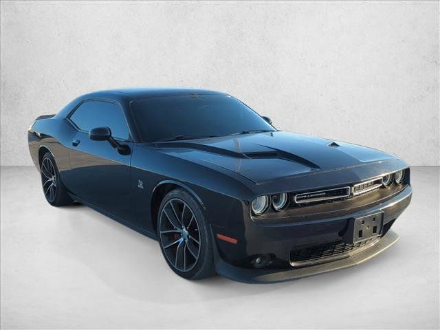 Used 2016 Dodge Challenger R/T Scat Pack RWD image 4