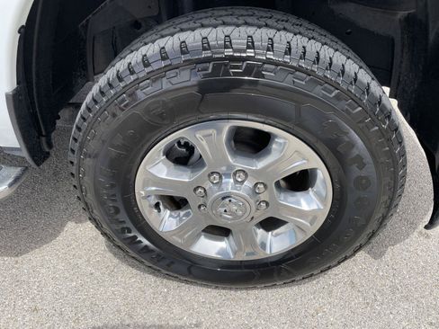 Used 2024 RAM 2500 Big Horn AWD/4WD image 31