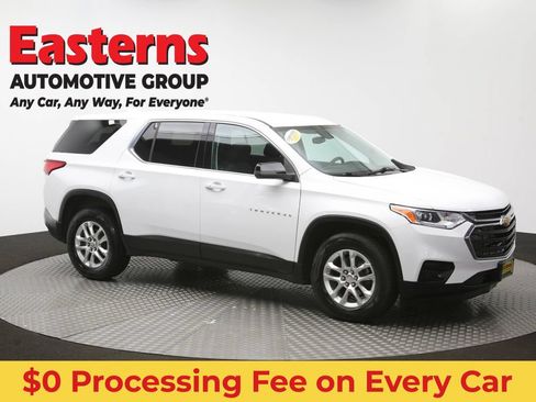 Used 2021 Chevrolet Traverse LS AWD/4WD image 47