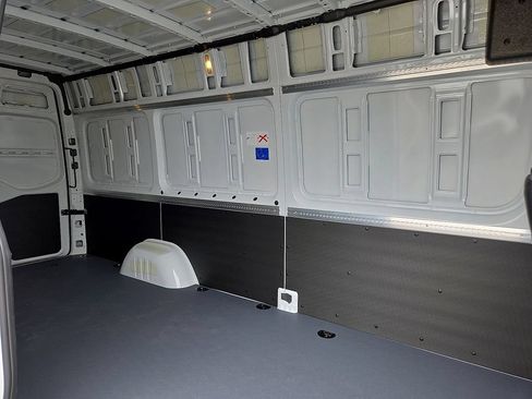 New 2026 Mercedes-Benz Sprinter 2500 image 13