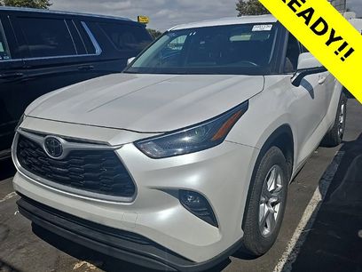 Used 2024 Toyota Highlander LE