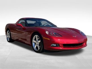 Used 2005 Chevrolet Corvette Coupe w/ Preferred Equipment Group video 2