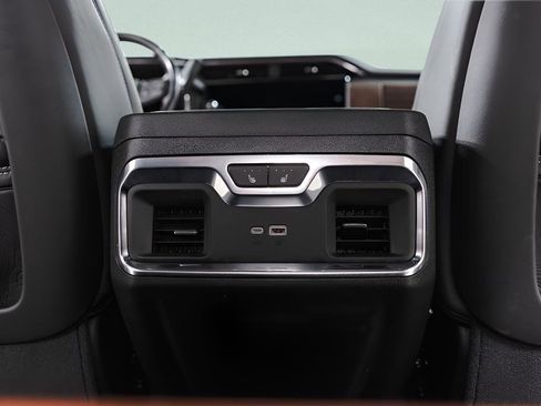 Used 2024 GMC Sierra 2500 Denali Ultimate AWD/4WD image 35