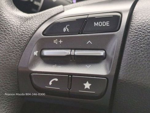 Used 2022 Hyundai Kona SE image 24