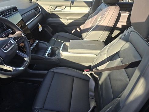 New 2026 GMC Acadia Denali image 17