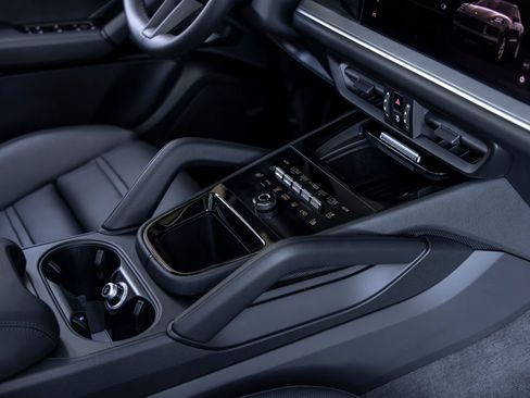 Certified 2026 Porsche Cayenne Coupe AWD/4WD image 55