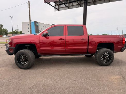 Used 2018 Chevrolet Silverado 1500 LT w/ Texas Edition AWD/4WD image 6