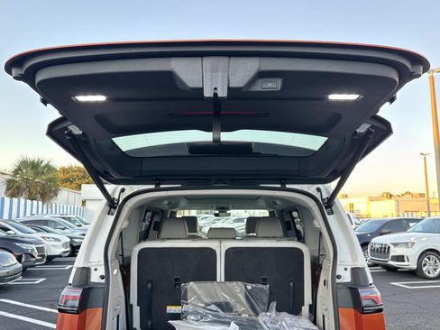 New 2025 Volkswagen ID. Buzz Pro S Plus image 12