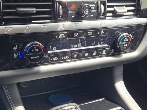 New 2026 Nissan Pathfinder Platinum AWD/4WD image 32