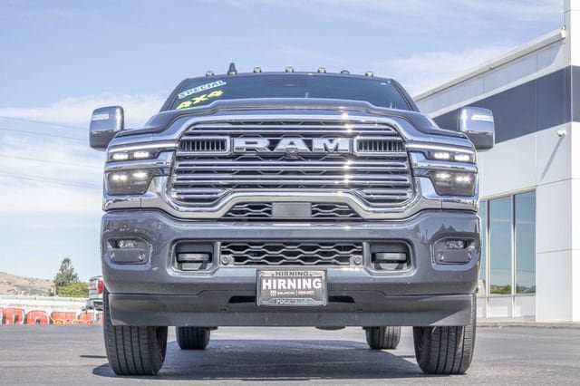 Used 2026 RAM 2500 Laramie AWD/4WD image 32