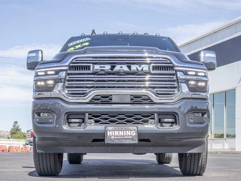 Used 2026 RAM 2500 Laramie AWD/4WD image 32