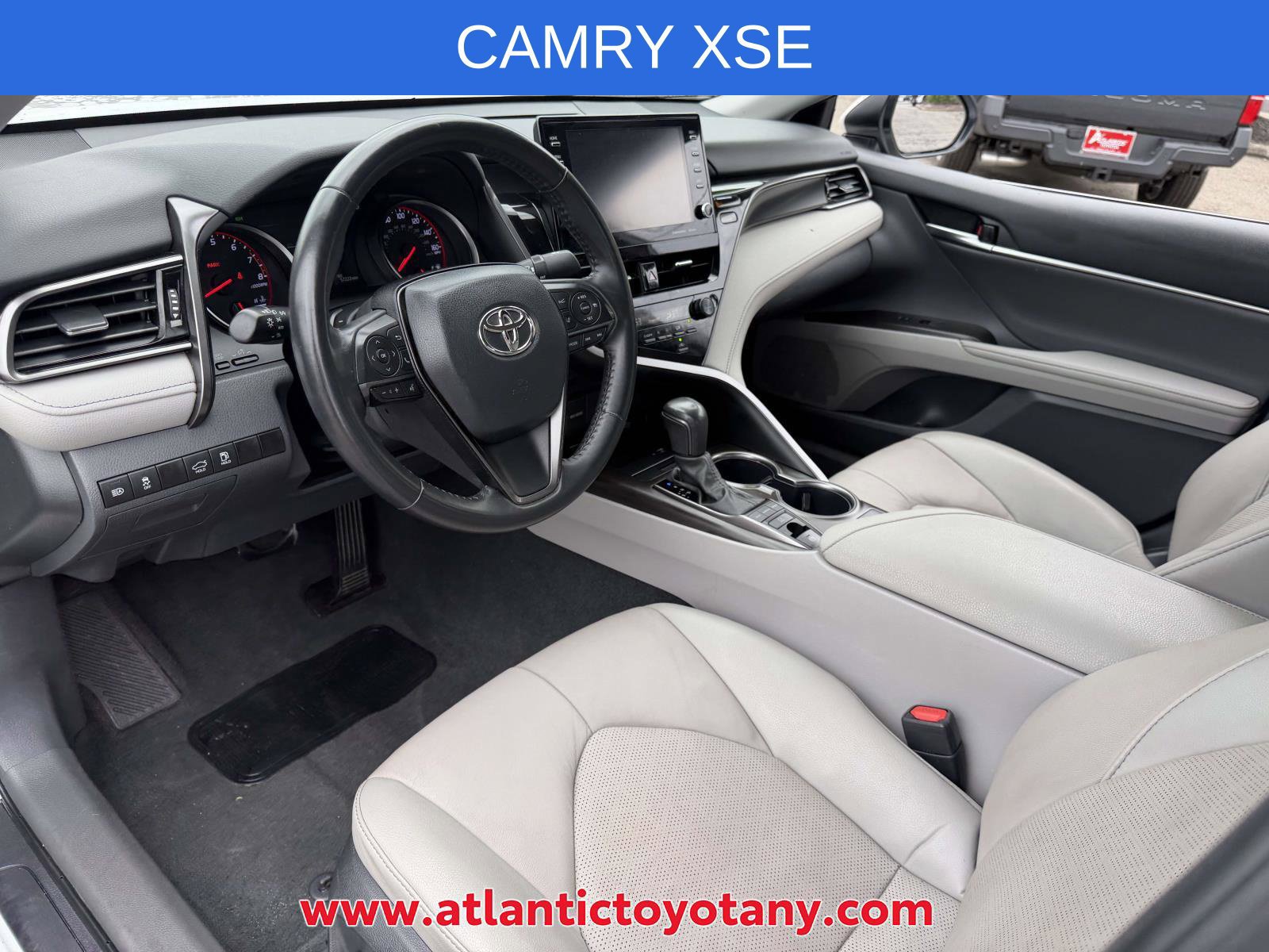 Used 2024 Toyota Camry XSE FWD image 12