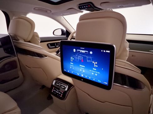 Certified 2023 Mercedes-Benz S 580 4MATIC Sedan image 32