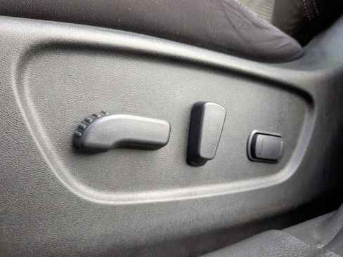 Used 2020 Nissan Rogue Sport SV FWD image 27