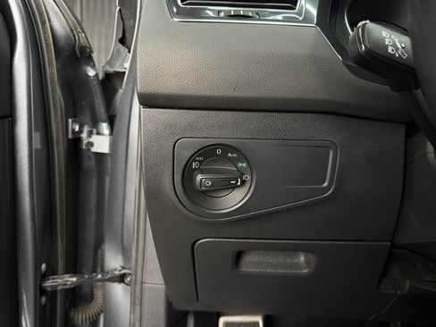 Used 2021 Volkswagen Tiguan SE R-Line FWD image 19