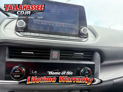 Used 2024 Nissan Rogue SV FWD image 21