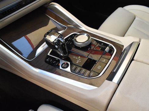 Used 2020 BMW X6 xDrive40i w/ Executive Package image 34