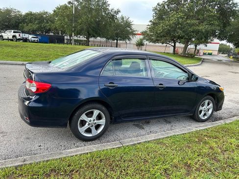 Used 2013 Toyota Corolla LE w/ Preferred Accessory Pkg #2 FWD image 6