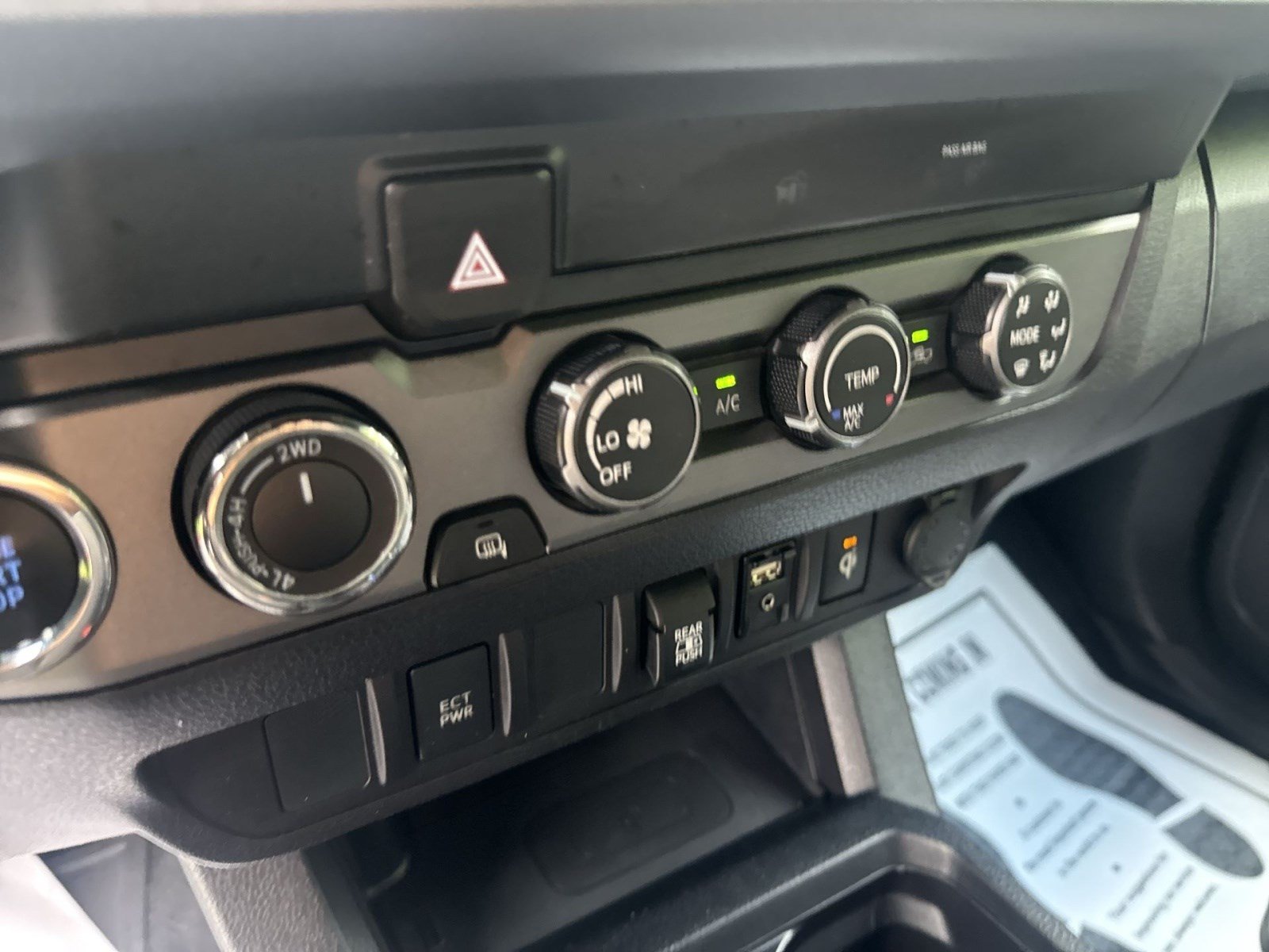 Used 2019 Toyota Tacoma TRD Sport AWD/4WD image 18