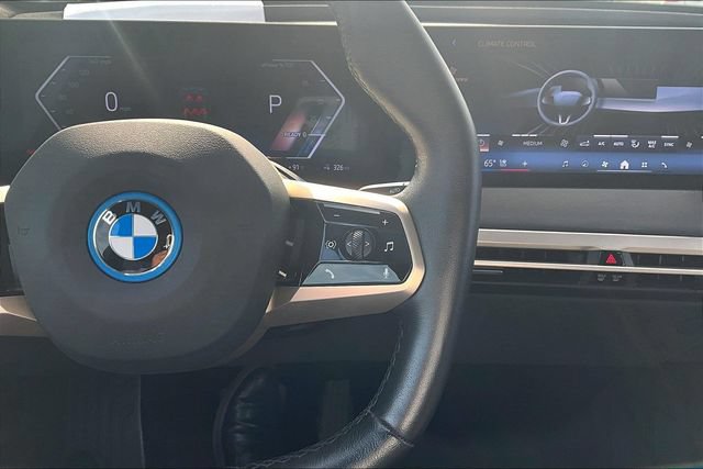 Used 2025 BMW iX xDrive50 w/ Sport Package AWD/4WD image 21