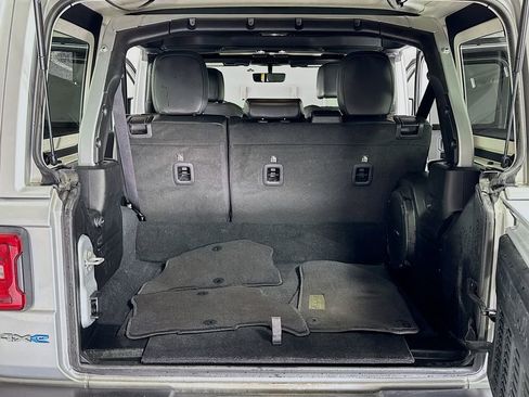 Used 2023 Jeep Wrangler Unlimited Sahara w/ Cold Weather Group image 29