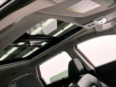 Used 2023 Nissan Pathfinder Platinum image 21