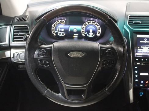 Used 2016 Ford Explorer Platinum AWD/4WD image 35