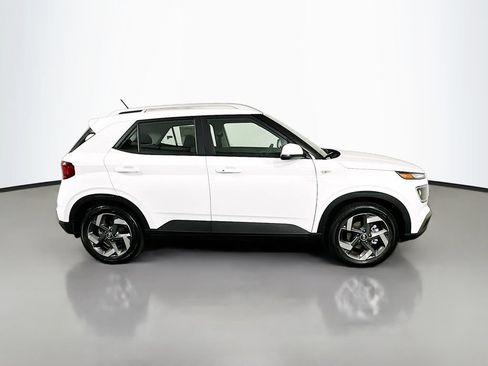 New 2026 Hyundai Venue SEL FWD image 4