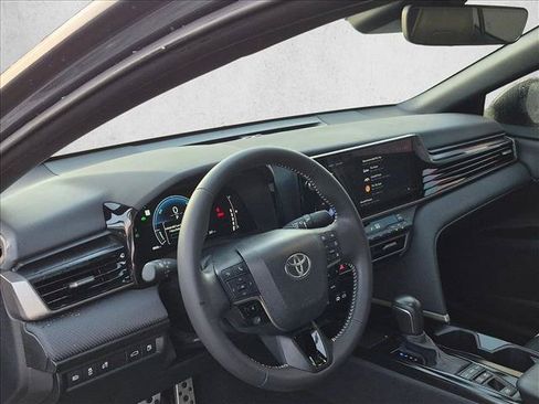 Used 2025 Toyota Camry SE w/ Multimedia Upgrade Package FWD image 9